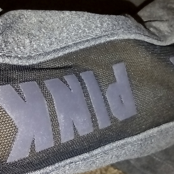 Shirt - Picture 4 of 7